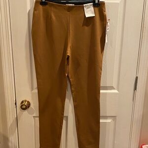 Calvin Klein Women's Tan Trousers size 14
728